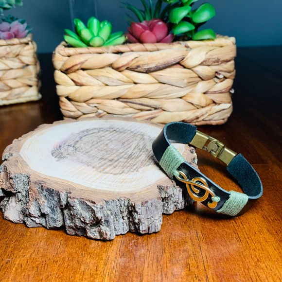 🎼HOST PICK🎼 Treble Clef Black Leather and Moss Green Cord Bracelet, with Brass - Picture 7 of 13